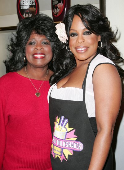 niecy nash and mother