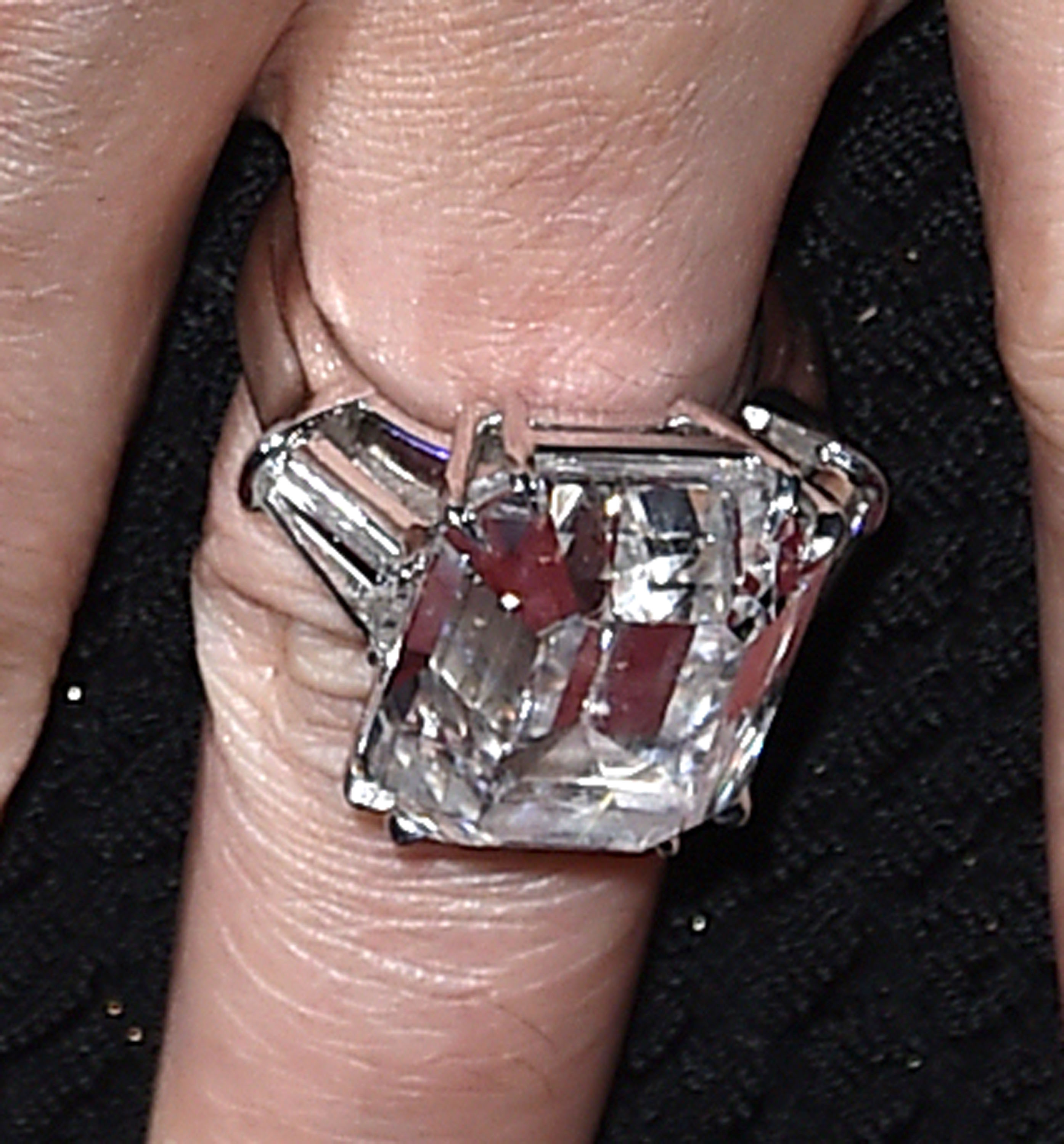 The 18 Most Jaw-Dropping US Celebrity Engagement Rings | The Antique  Jewellery Company