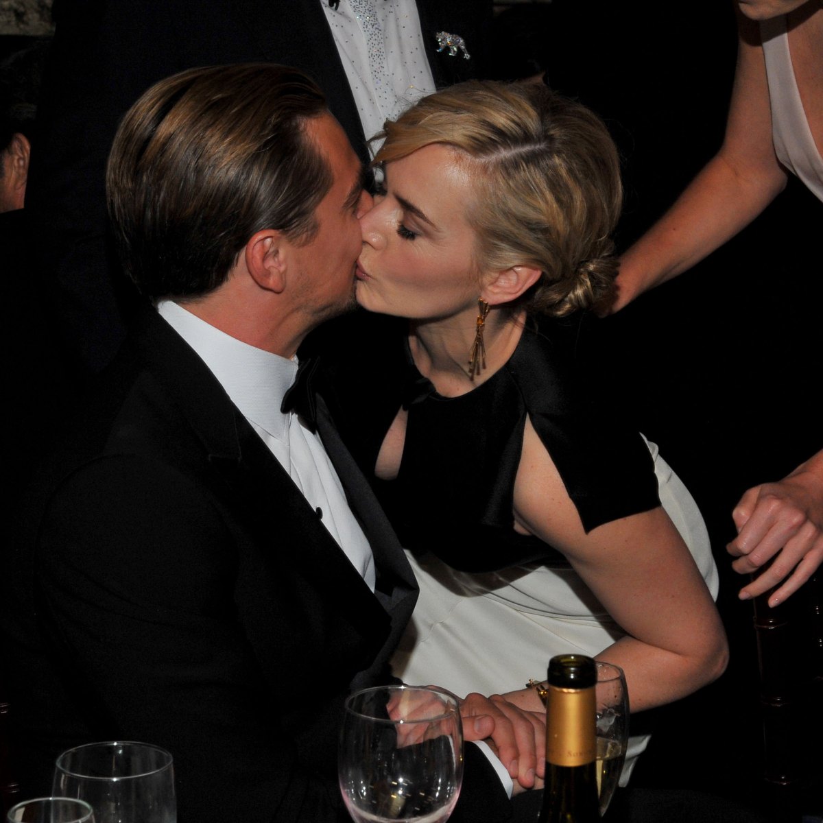 See a Timeline Kate Winslet and Leonardo DiCaprio's Friendship Closer Weekly