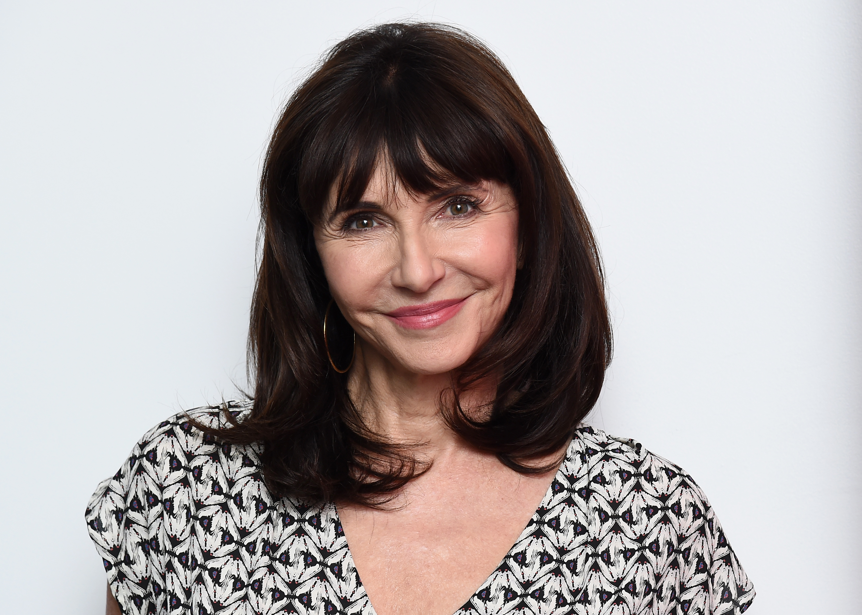 Mary Steenburgen - Inside The Life of Ted Dansons Wife
