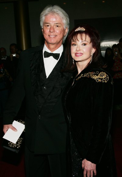 naomi judd larry strickland getty images