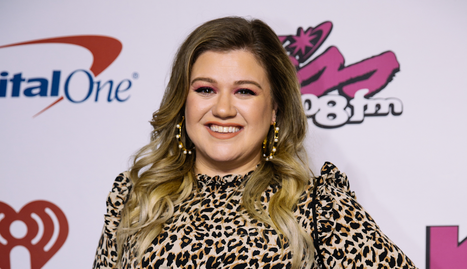 Kelly Clarkson Admits That She Spanks Her Kids
