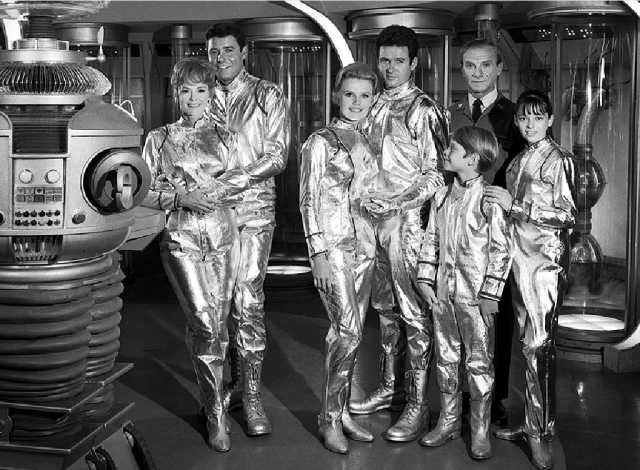 Lost in Space Cast Looks Back at the Original Sci-Fi Show