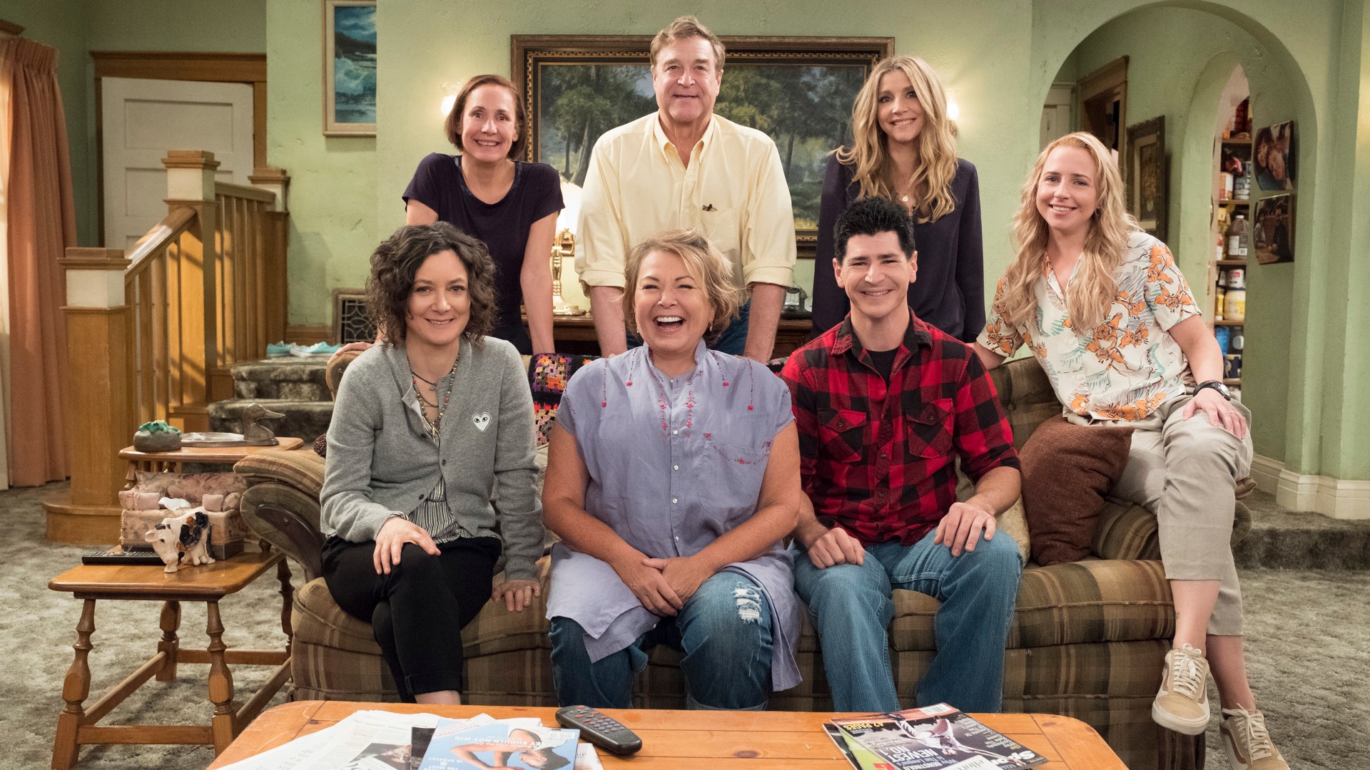 New Roseanne Trailer Premieres During 2018 Oscars — Watch the Clip!