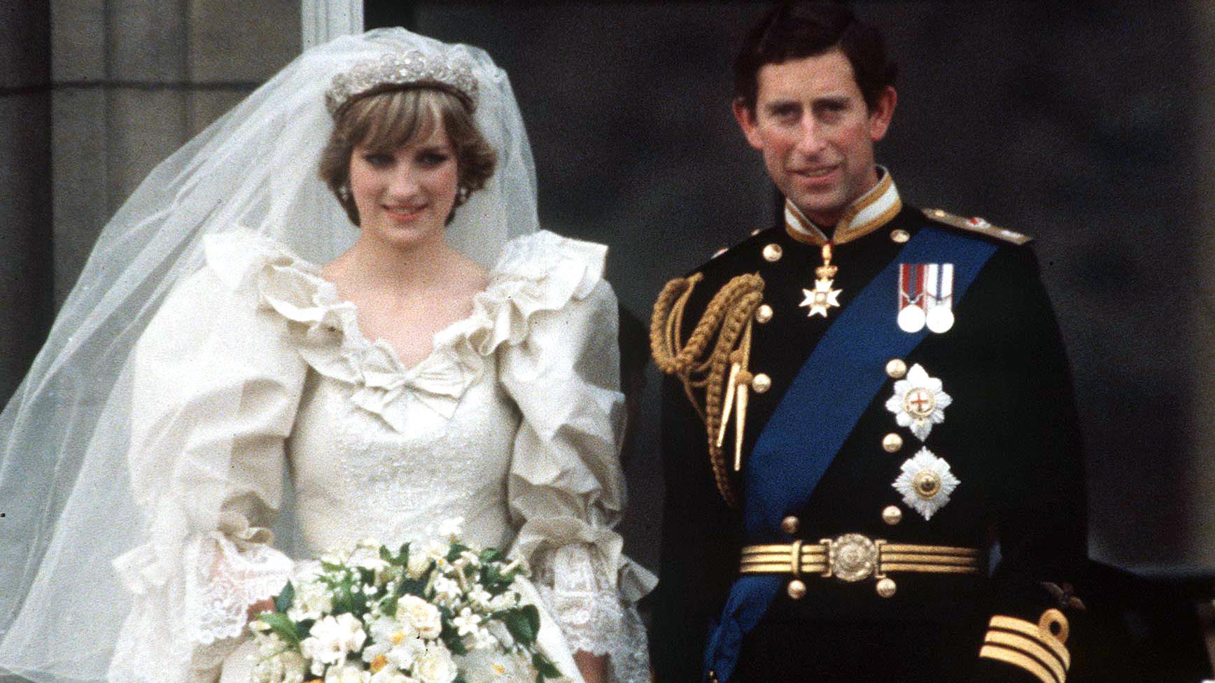 Princess Diana's Second Wedding Dress: Royal Had ...