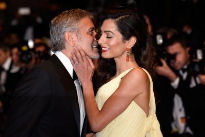 George-Clooney-Amal-Clooney-Kissing