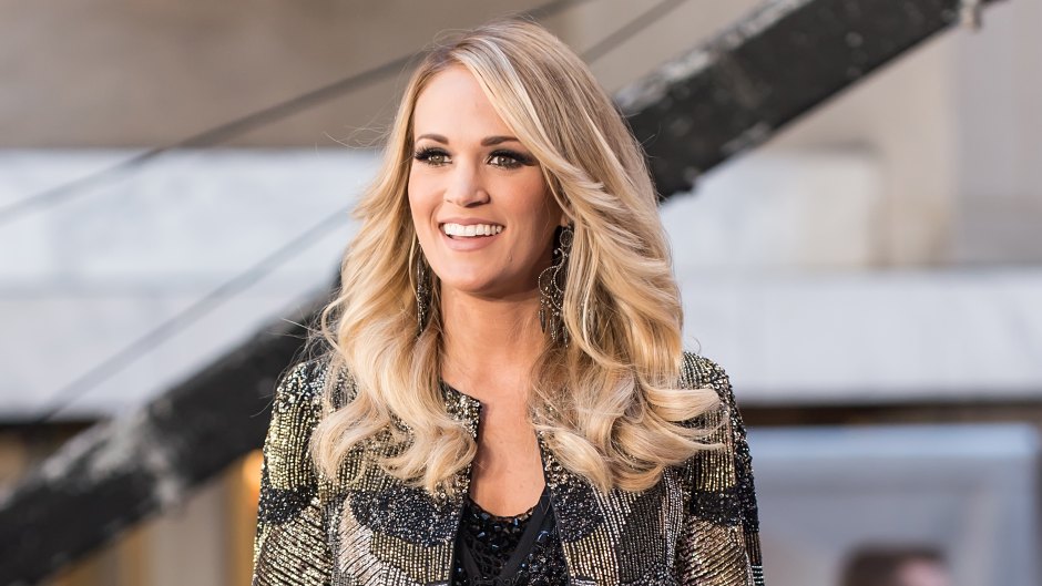 Carrie underwood face injury
