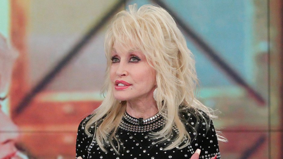 dolly-parton-talks-body-image-and-says-her-weight-has-always-been-up-and-down