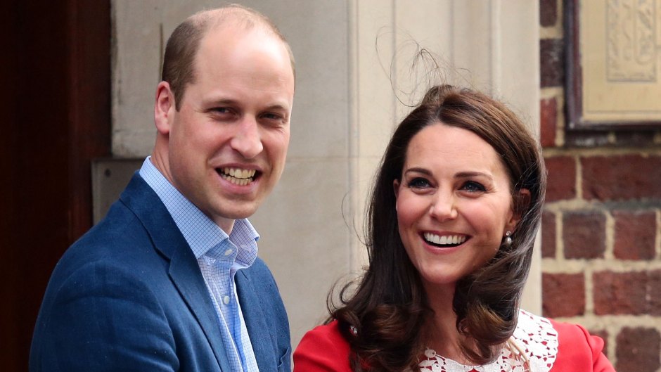 prince-william-jokes-kate-middletons-outfit-looks-like-a-christmas-tree