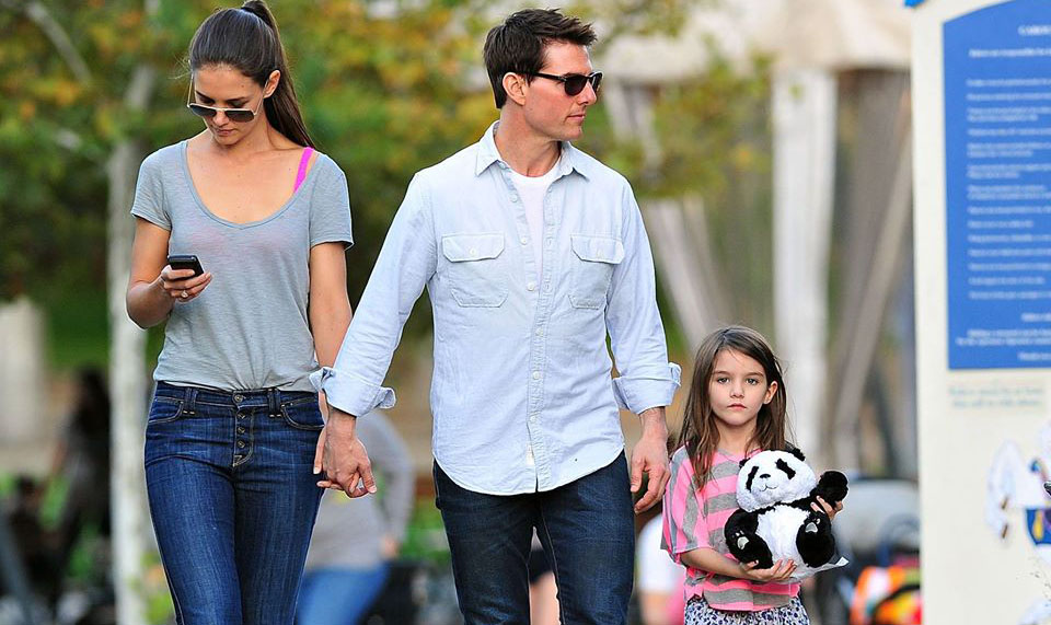 does tom cruise see suri now