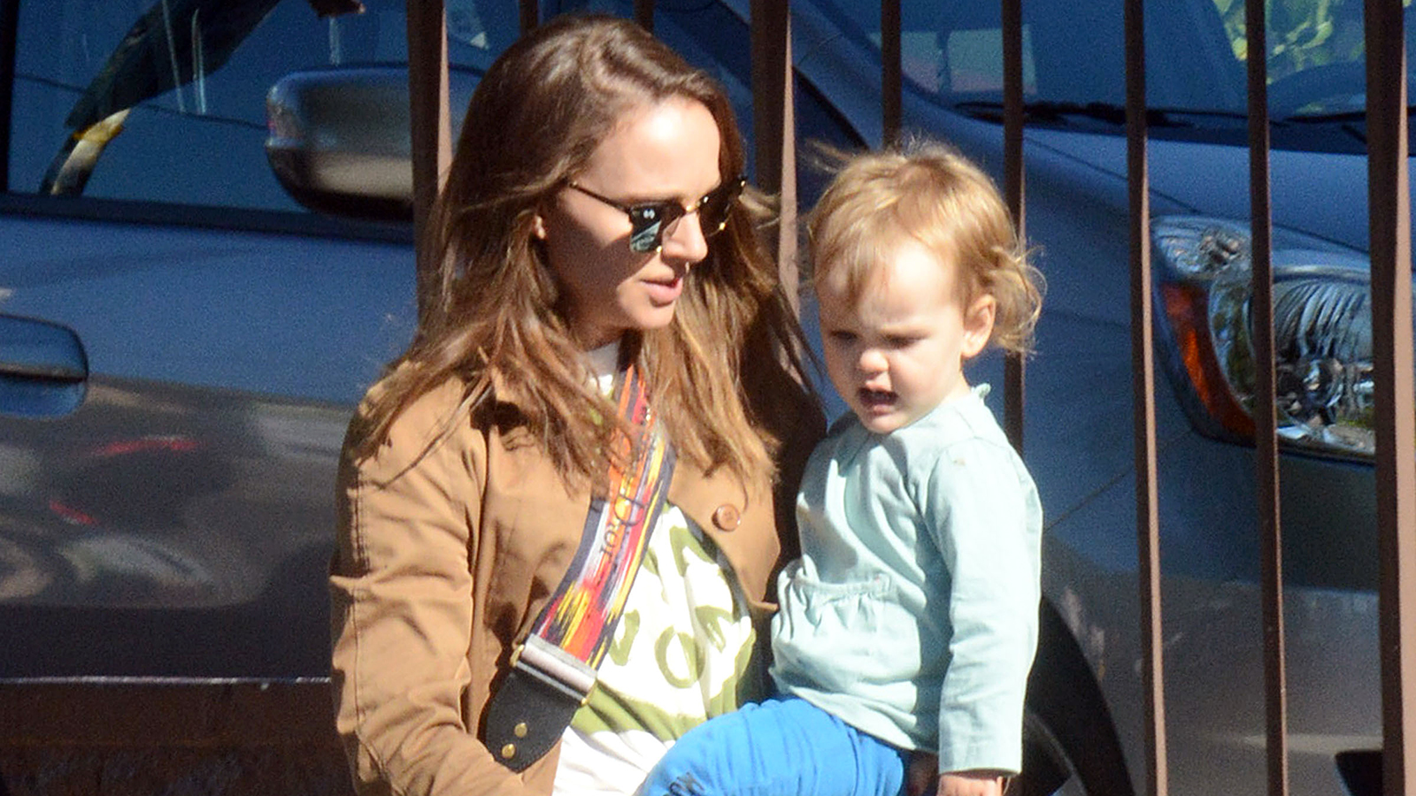 Natalie Portman Goes On Vegan Shopping Trip With Daughter Amalia Amalia millepied is mostly known as a celebrity kid and she is very young to set the footprints on her own. natalie portman goes on vegan shopping trip with daughter amalia