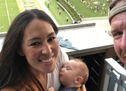 joanna-gaines-chip-gaines-crew-gaines-football-game