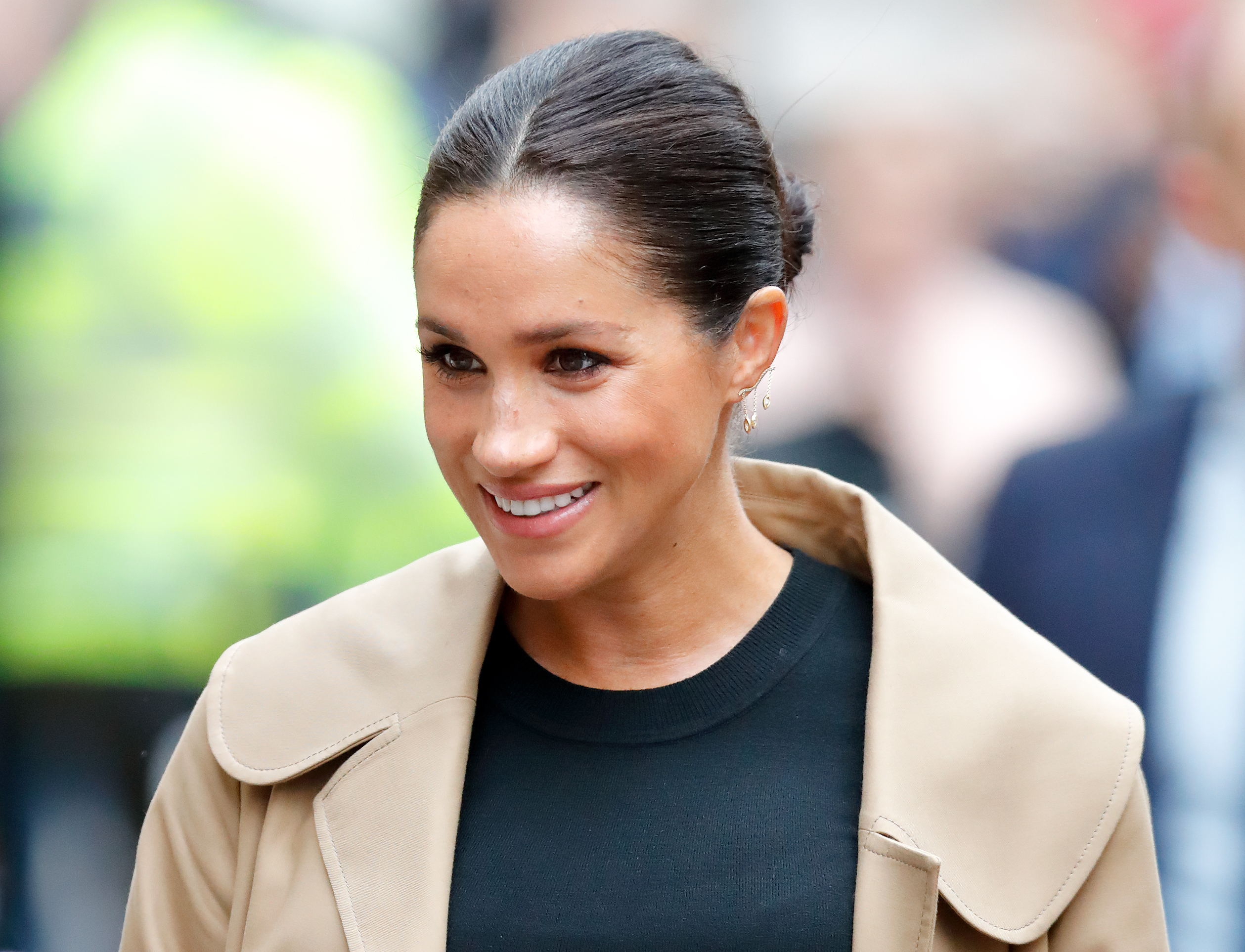 Is Meghan Markle Having A Baby Boy Or Girl? A Midwife Predicts!