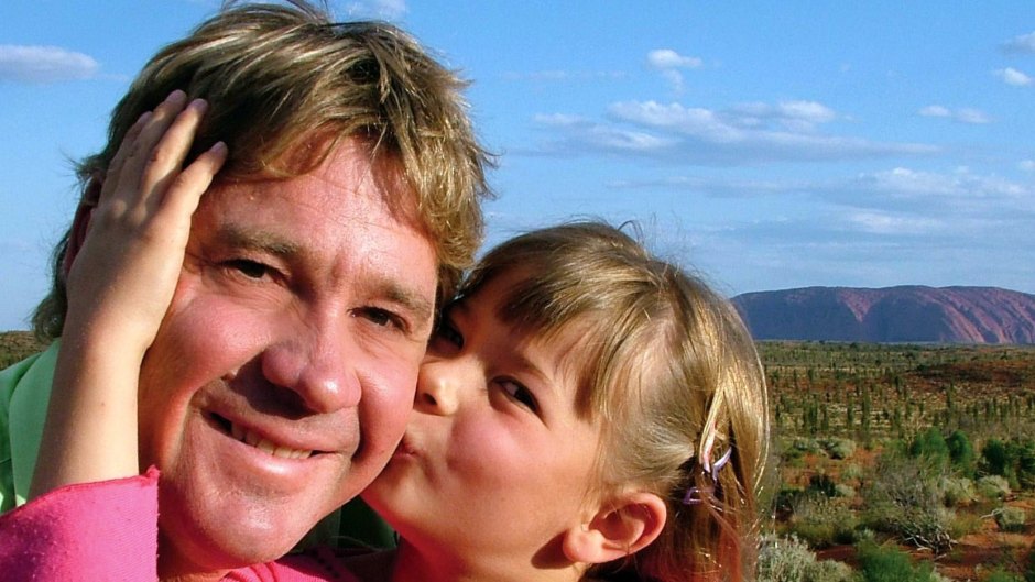 Steve Irwin poses with his daughter Bindi Irwin