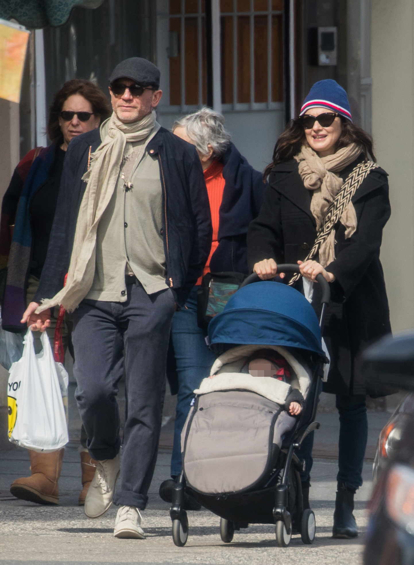 Rachel Weisz and Daniel Craig Seen on Rare Outing With Daughter