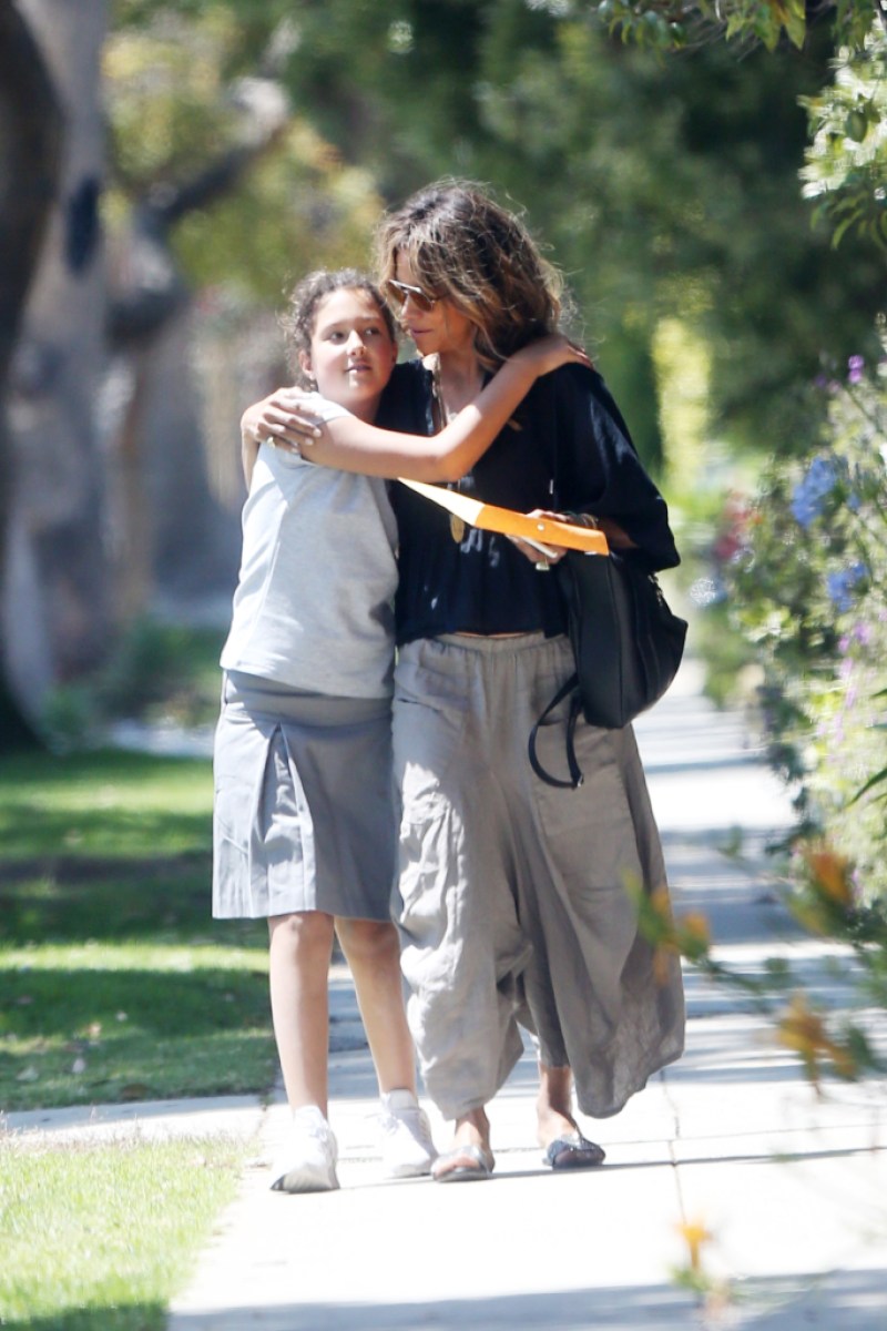 halle-berry-daughter-nahla-outing-spending-time-after-school3.jpg