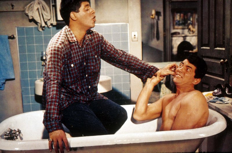 dean-martin-jerry-lewis-bathtub