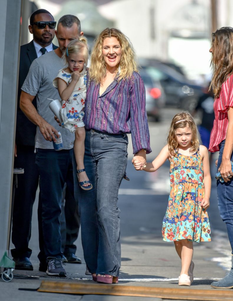 Gwyneth Paltrow Gushes Over Drew Barrymore's Family Photo ...