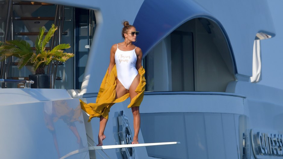 jennifer-lopez-shows-off-fit-figure-while-posing-on-yacht-diving-board-france-vacation
