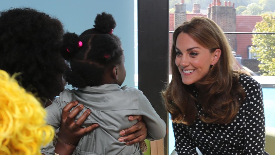 kate-middleton-visits-Sunshine-House-Children-Young-People-Health-Development-Centre
