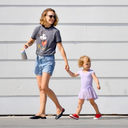 Natalie Portman takes her little Ballerina daughter Amalia to breakfast in Los Angeles