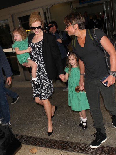 NICOLE KIDMAN AND KEITH URBAN WITH KIDS ARRIVING AT LAX