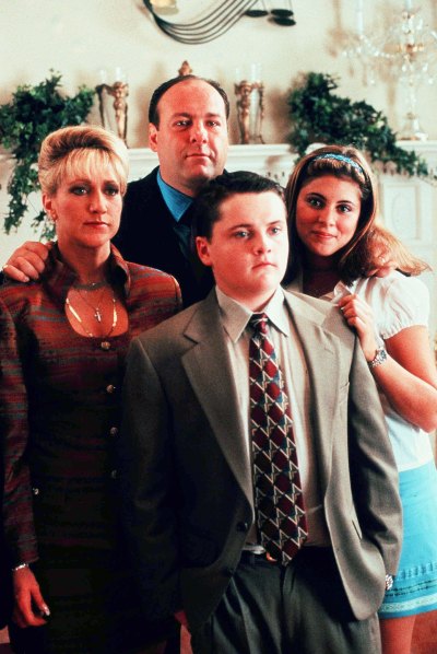 Edie Falco, James Gandolfini, Robert Iler and Jamie-Lynn Sigler in a Promo Image for 'The Sopranos' Season 1 in 1999