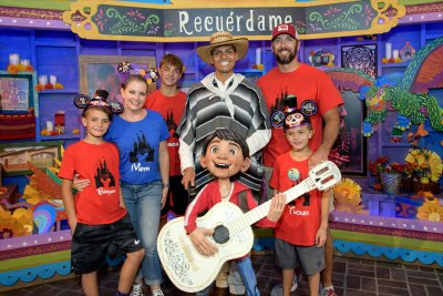 Melissa Joan Hart and Family Visit Disney California Adventure Park
