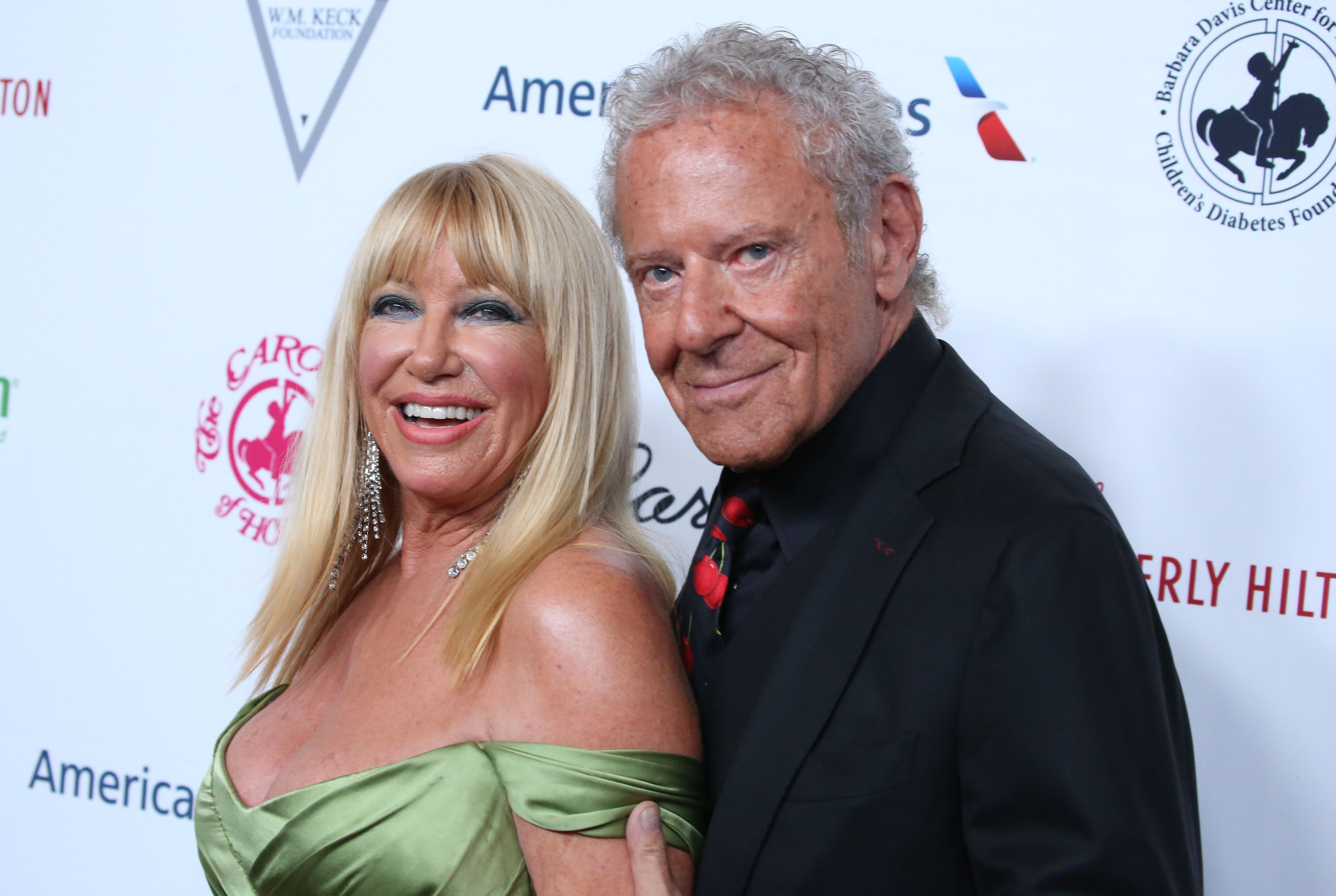 Suzanne Somers Has Sex With Her 83-Year-Old Husband Twice a picture