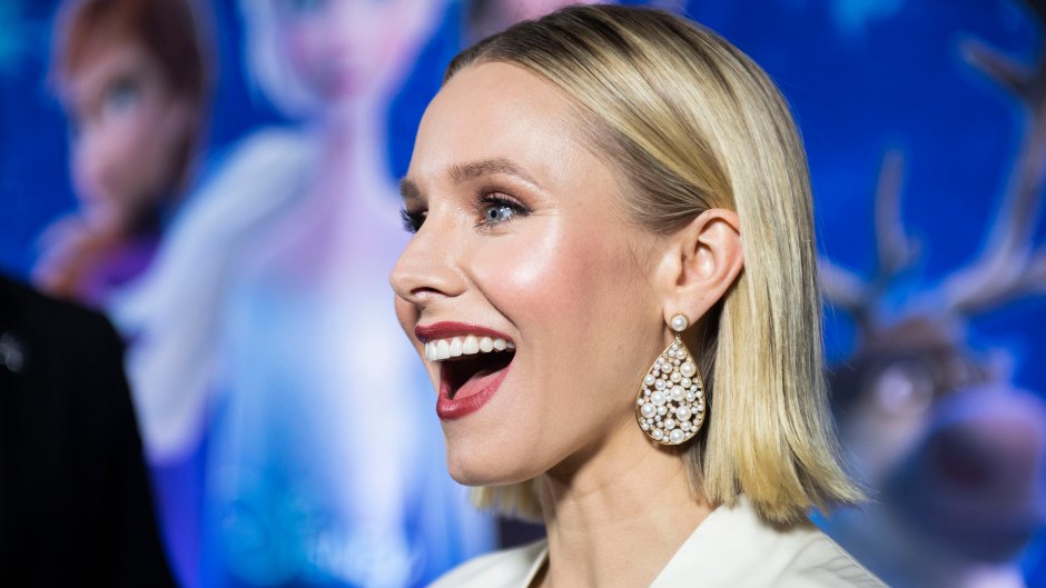 Kristen Bell Posing at the 'Frozen 2' Premiere, Actress Admits She Had to Tell Her Daughters a Lie to Prevent Spoilers