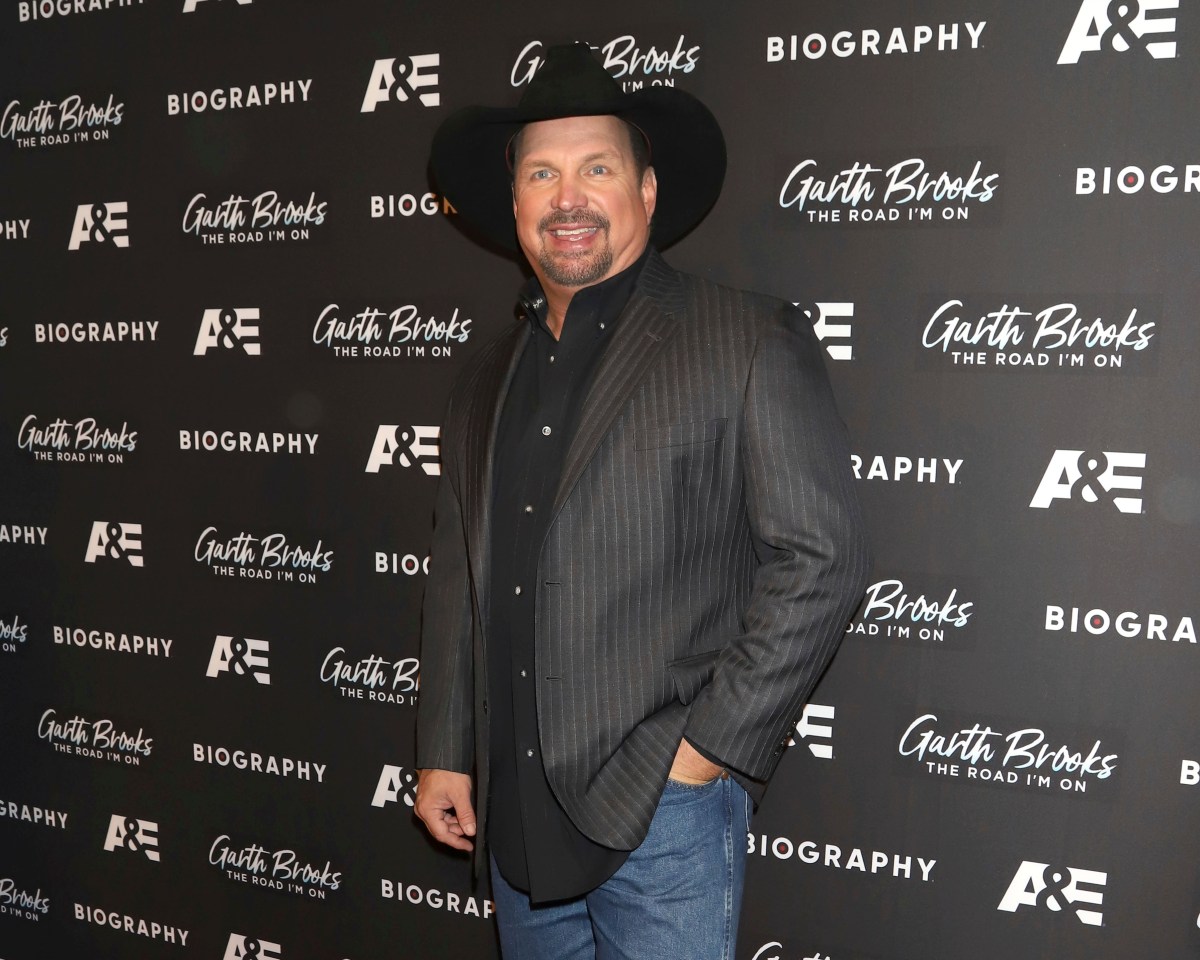 Garth Brooks Net Worth How Much Money Does The Country Star Have