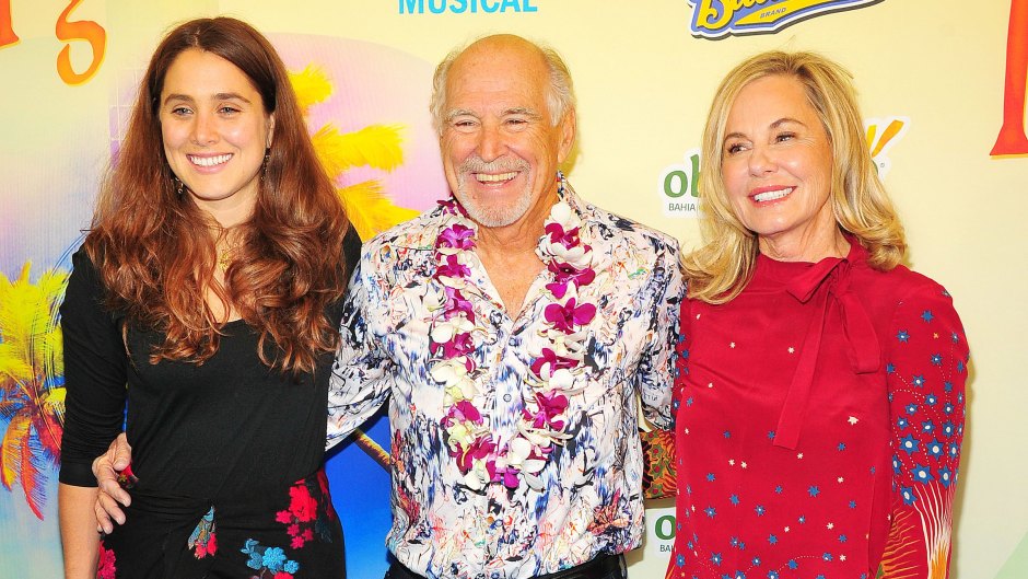 Jimmy Buffett with wife and daughter