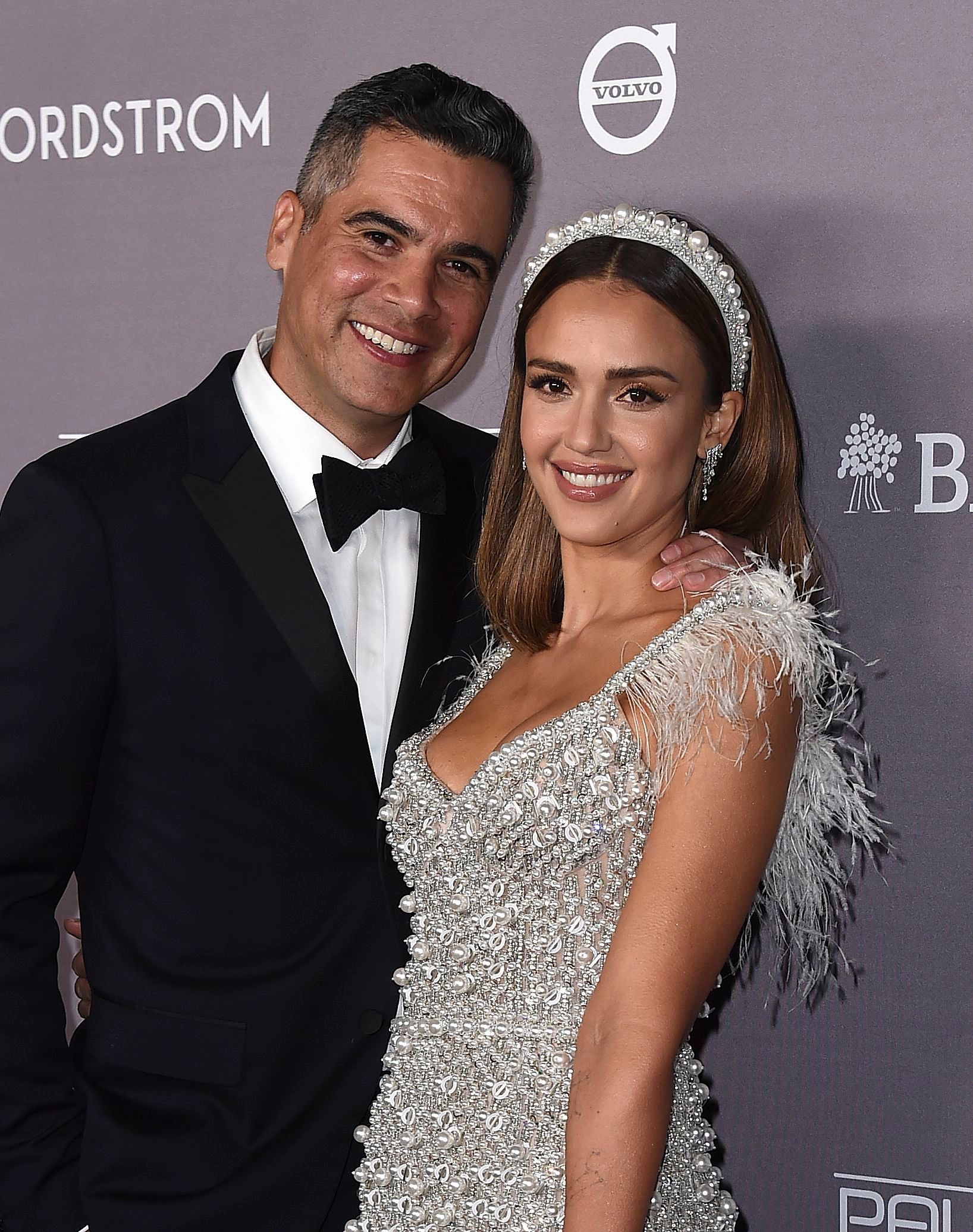 Jessica Alba Calls Husband Cash Warren Sexy In Birthday Post A worldwide famous actress jessica alba is an example of a simple girl, who turned into a movie star. https www closerweekly com posts jessica alba calls husband cash warren sexy in birthday post