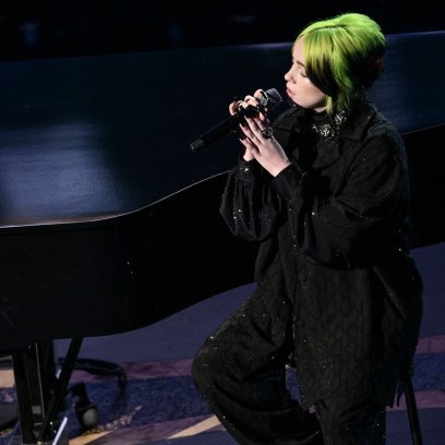 Billie Eilish Sings the In Memoriam Tribute at the 2020 Oscars