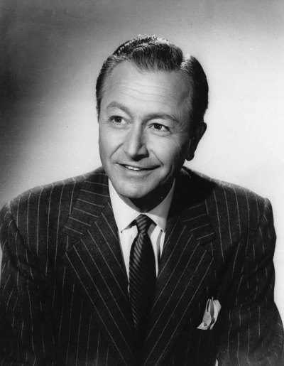 Robert Young black and white head shot