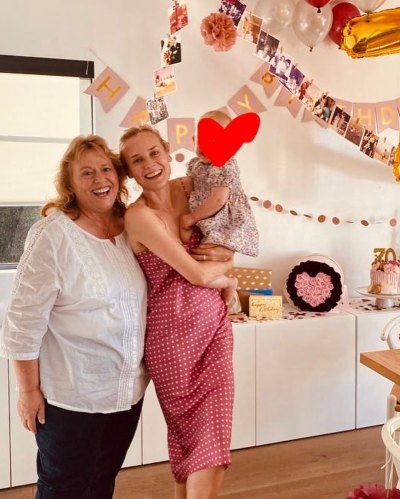 diane-kruger-and-daughter-celebrate-her-moms-70th-birthday-photo02