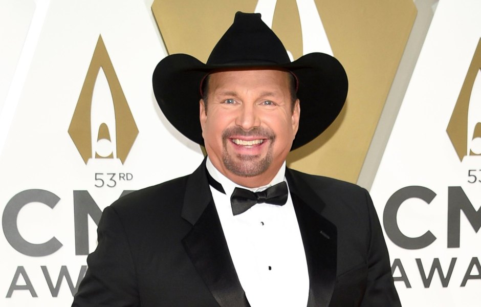 garth-brooks-net-worth-how-much-money-does-the-country-star-have