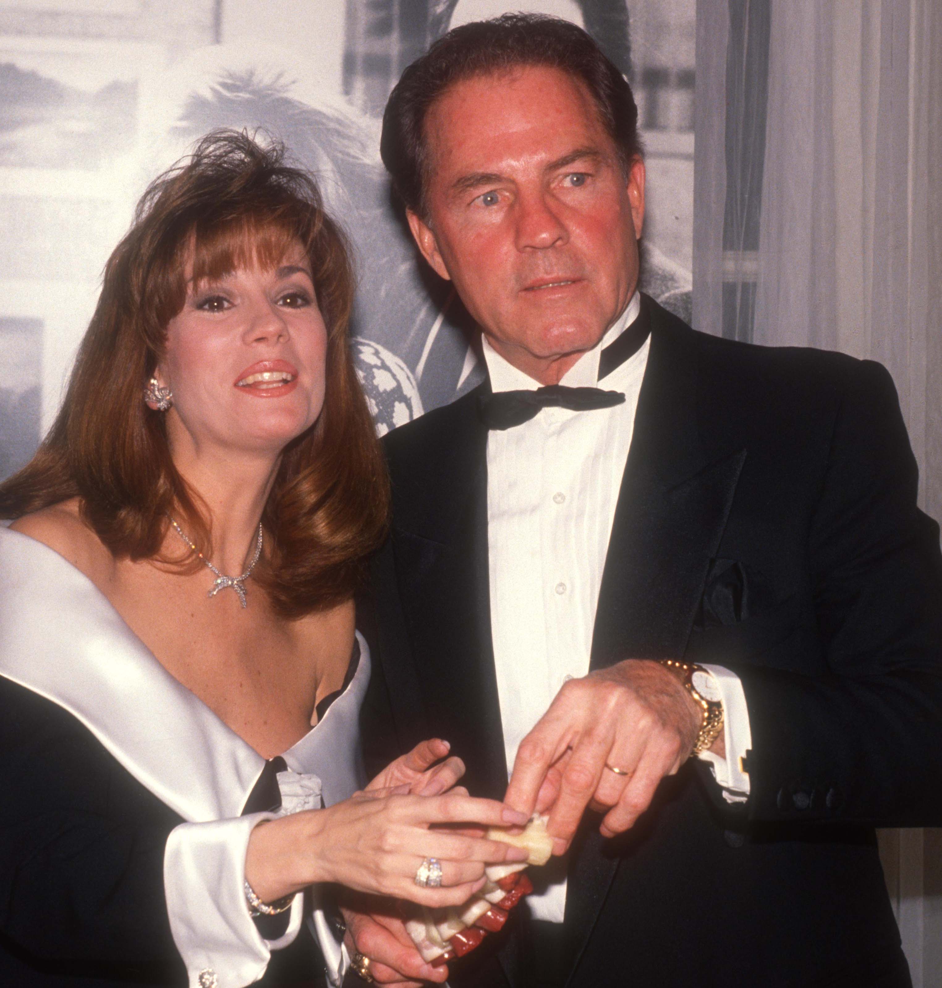 Kathie Lee Gifford and Late Husband Frank Gifford's Marriage Timeline ...