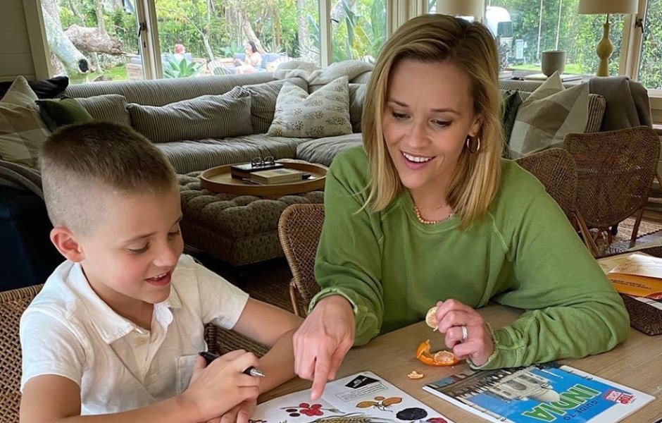 reese-witherspoon-celebrates-son-tennessees-2nd-grade-graduation