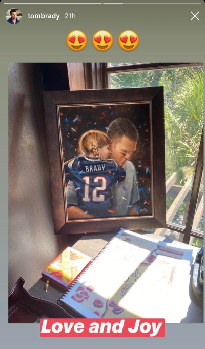 tom-brady-shows-off-painted-portrait-with-youngest-daughter-vivian