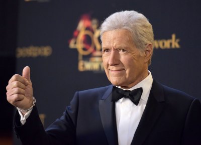 alex-trebek-says-cancer-treatment-is-paying-off-in-health-update