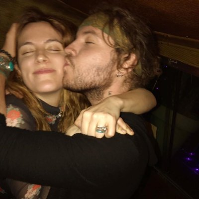 riley-keough-shares-sweet-videos-of-late-brother-benjamin-while-mourning-his-death