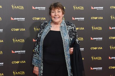 Helen Reddy Is 'Still Singing' Despite Dementia Diagnosis
