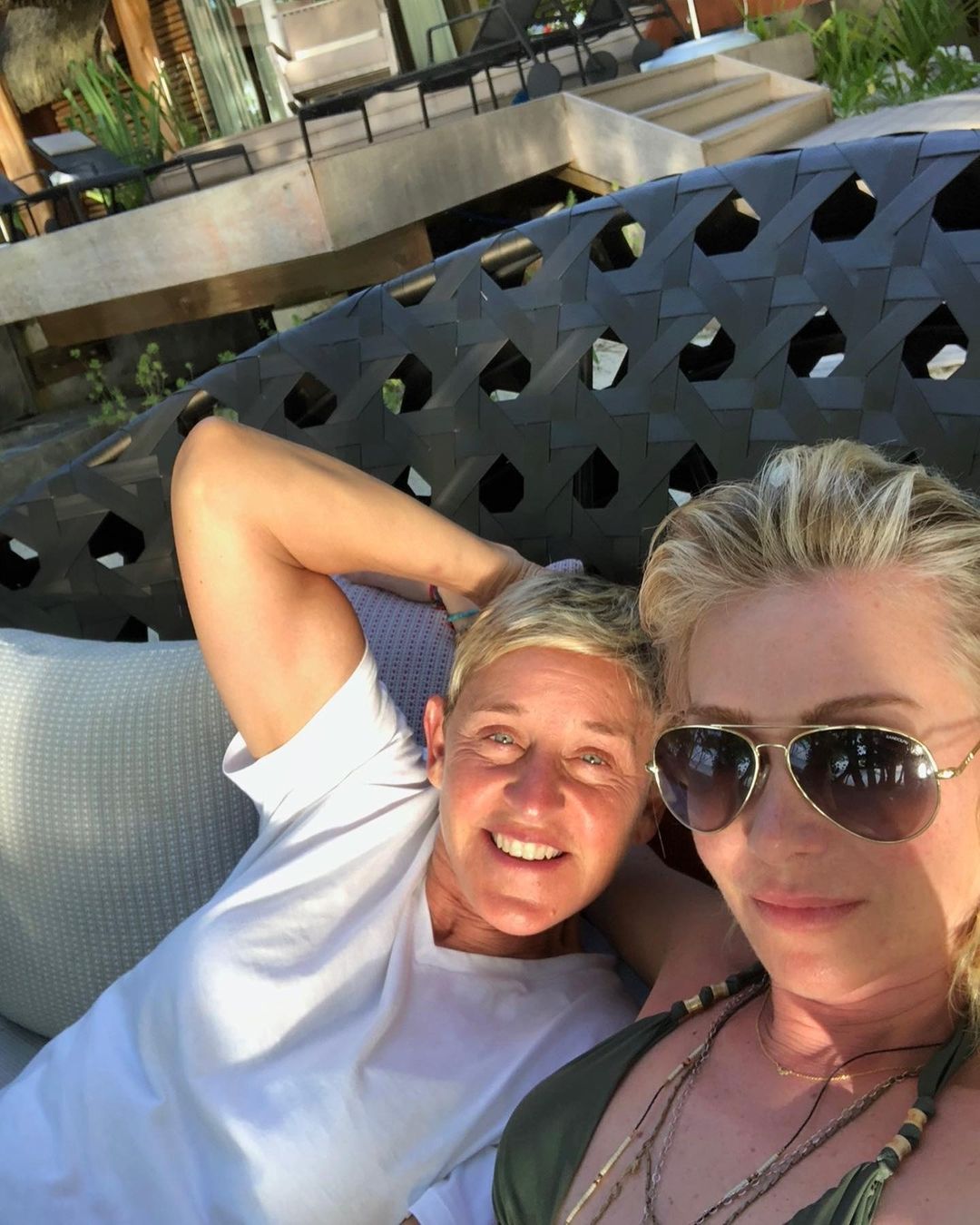 Ellen DeGeneres, Wife Portia de Rossis Relationship Timeline pic