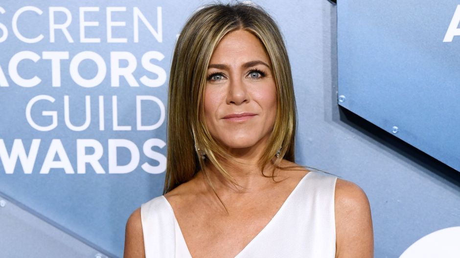 Jennifer Aniston S 2020 Emmys Look See Her Outfit From The Night
