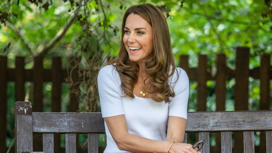 kate-middleton-wears-a-casual-top-and-pants-on-royal-outing