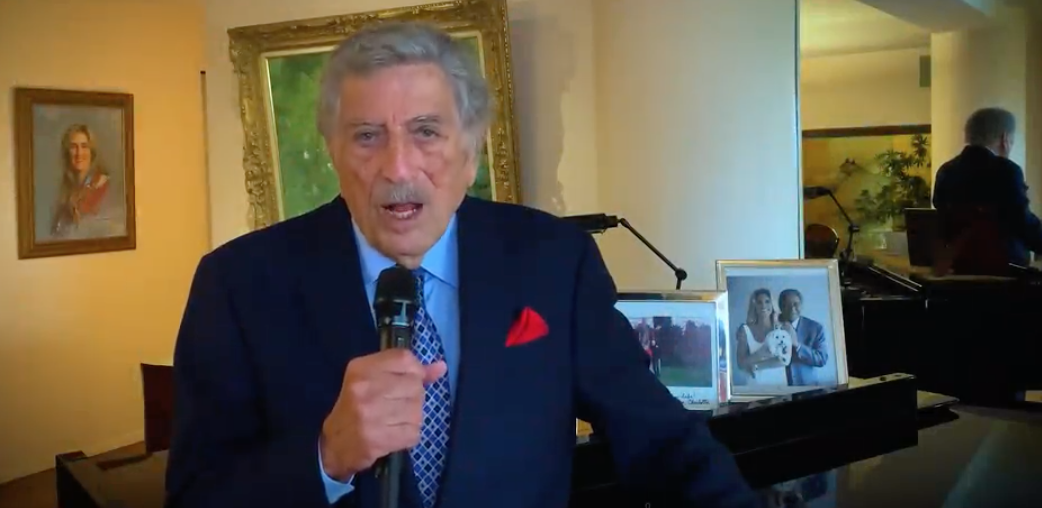 Where Does Tony Bennett Live? Photos Inside NYC Apartment | Closer Weekly