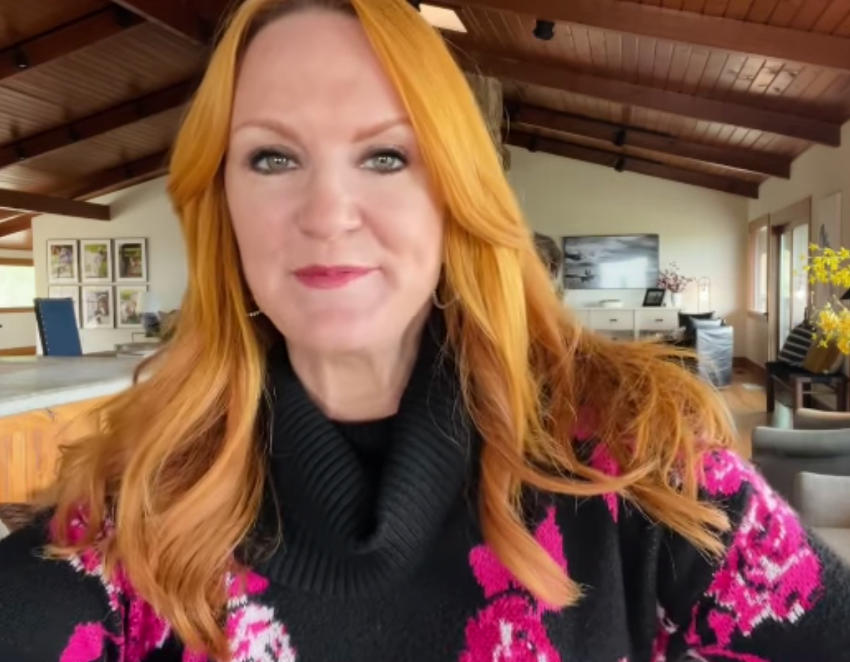 https://www.closerweekly.com/wp-content/uploads/2021/03/Ree-Drummonds-Beautiful-Life-Take-a-Tour-Inside-the-Pioneer-Woman-Stars-Oklahoma-Ranch.png?resize=1200%2C935&quality=86&strip=all