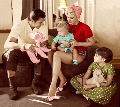 jayne-mansfield-cared-so-much-about-being-a-good-mom