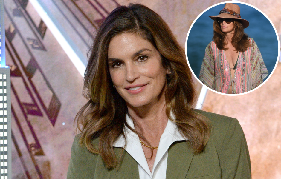 Cindy Crawford's Swimsuit and Bikini Photos Over the Years